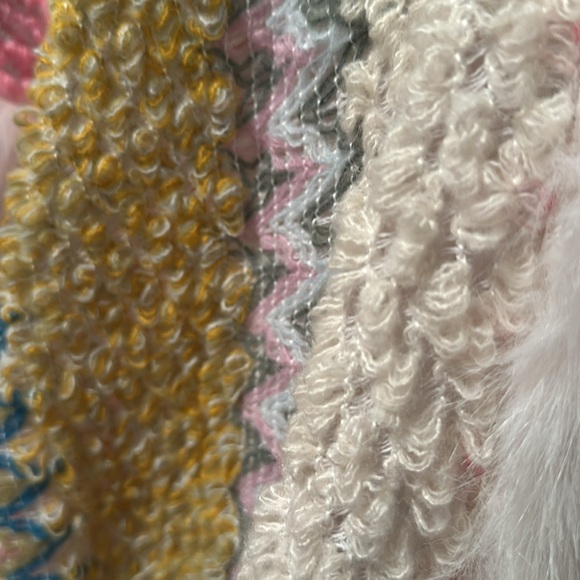 NWOT Snow Bunny Bohemian Faux Fur Trim Poncho - Picture 12 of 12